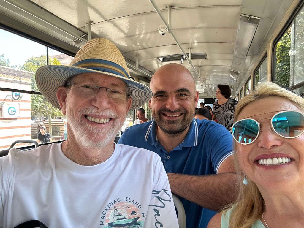 Sofia: 5-Stop-Food & Culture Tour mit der Tram aus der kommunistischen Ära