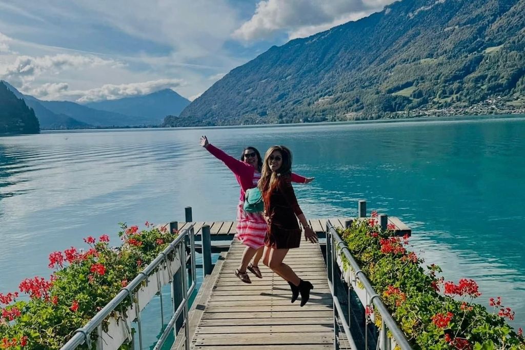 Interlaken: Bootsfahrt zu den Giessbachfällen & Wanderung zum Iseltwald