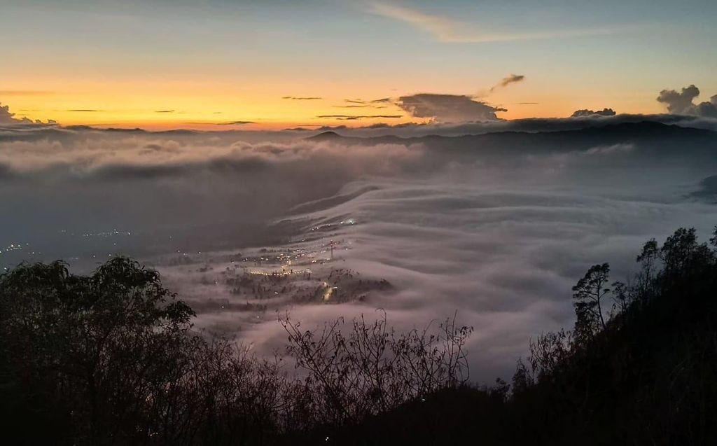 Von Probolinggo aus: Sonnenaufgang am Mount Bromo