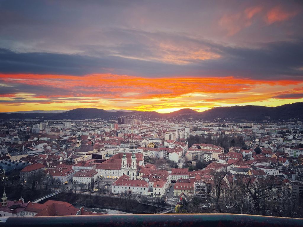 Graz: Standseilbahnfahrt & Schlossberg Picknick Erlebnis