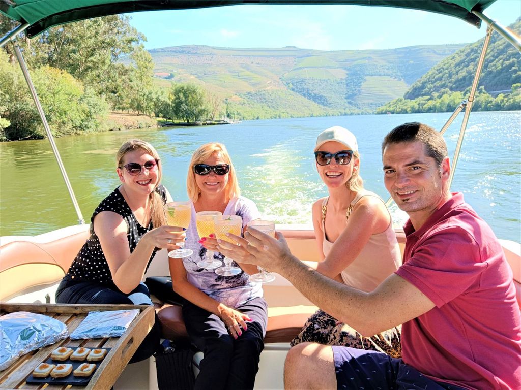 Douro-Tal: Weingut, traditionelles Mittagessen & private Bootsfahrt