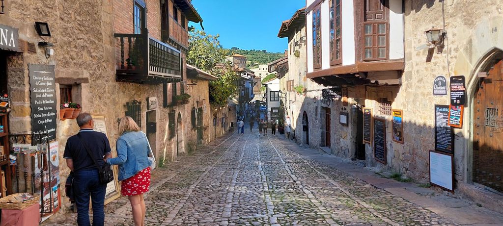 Von Santander aus: Santillana del Mar & Altamira Museum Tour