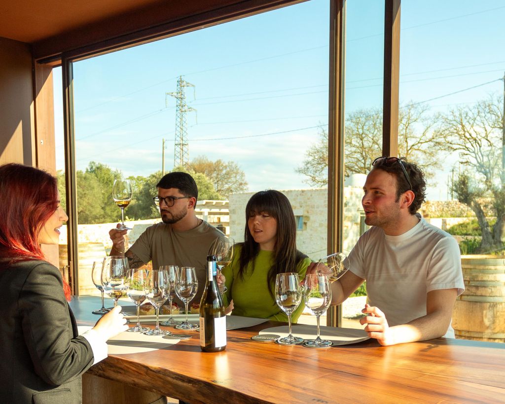 Die Bio-Weine von Ostuni – Tour und Verkostung im Weingut