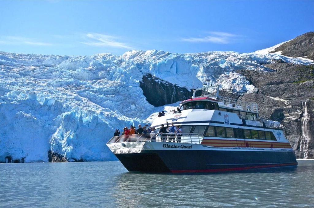 Ab Whittier: Glacier Quest Kreuzfahrt mit Mittagessen an Bord