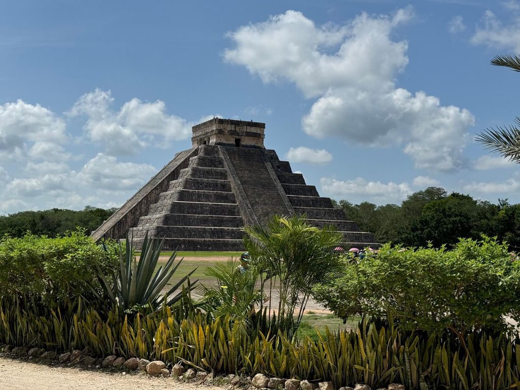 Chichén Itzá: Private Tour (Mittagessen in Valladolid & Cenote)