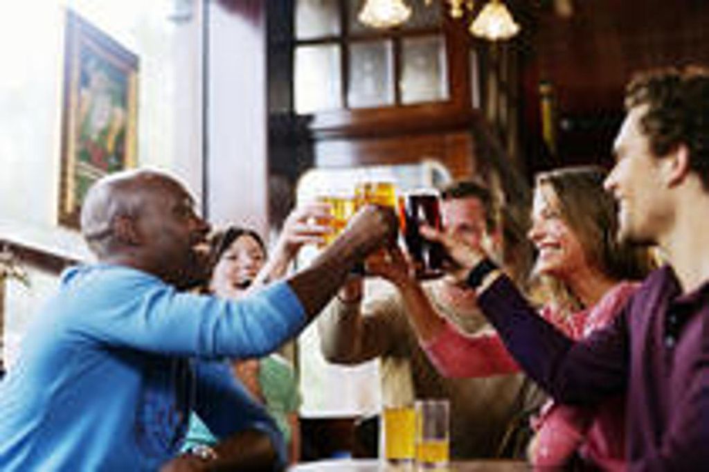 Boston: Historic Pubs Walking & Ferry, Food & Drink Tour
