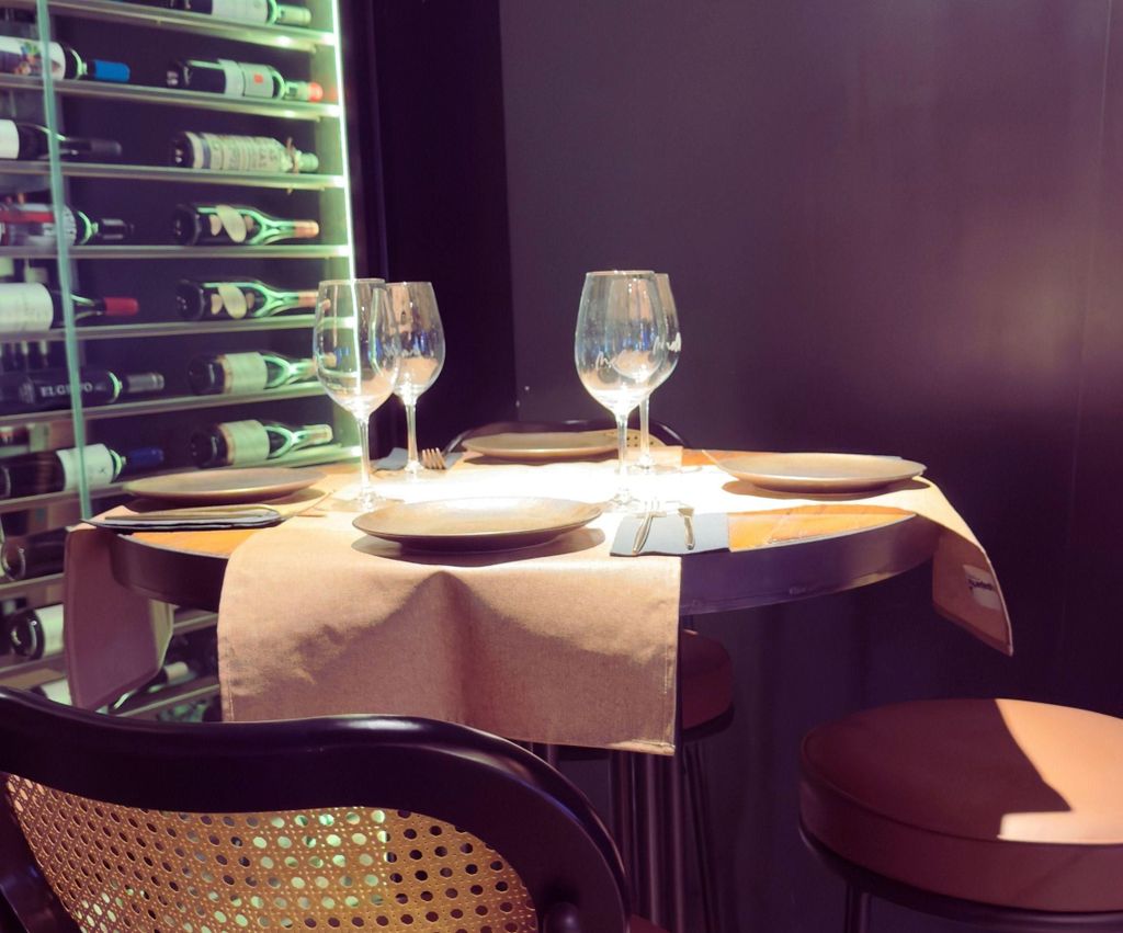 Valladolid: La Sala de Jero - Mittag- oder Abendessen mit Weinbegleitung im Restaurant Melêl