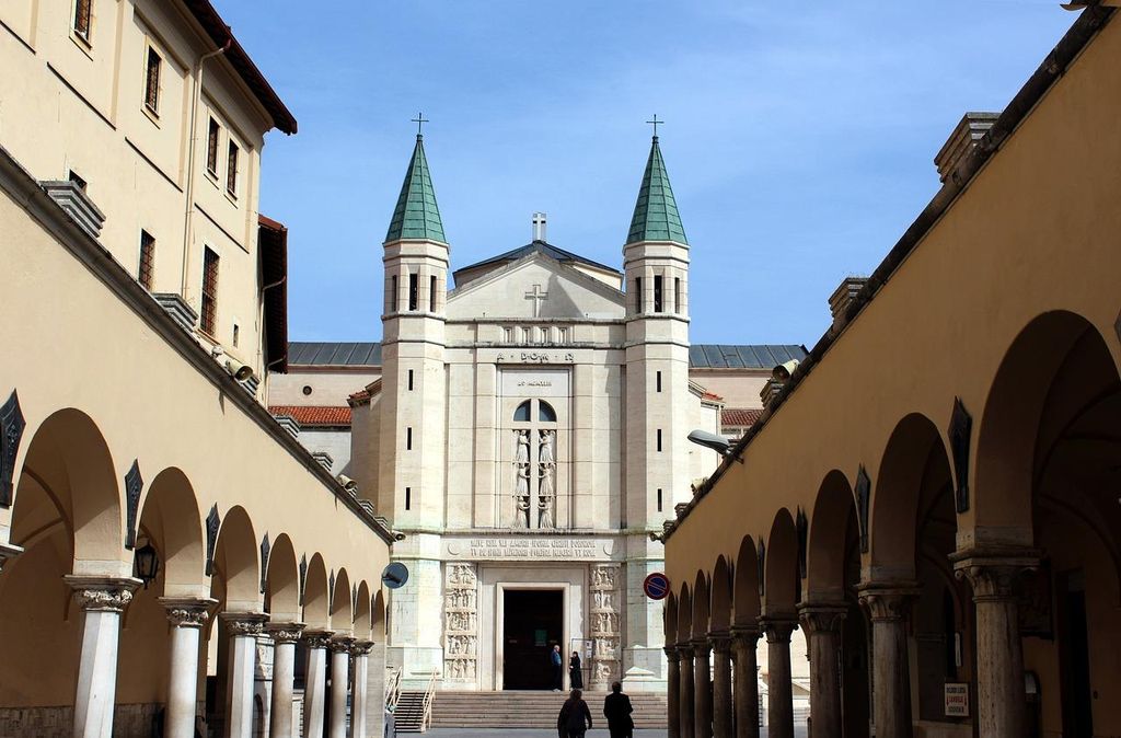 Transfer von Assisi nach Cascia, Roccaporena & Norcia oder Gubbio
