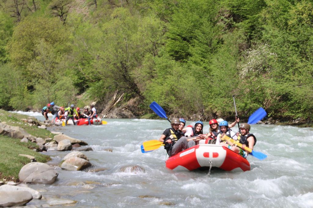 Batumi: Private Tour durch das Adscharische Gebirge mit Wasserfällen