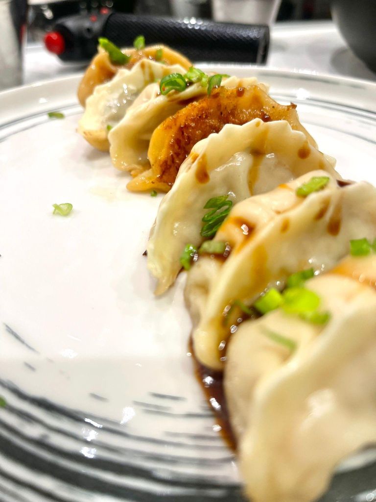 Rimini: Traditioneller Nudelherstellungskurs mit Weinverkostung