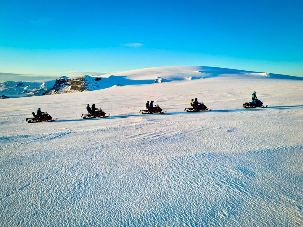 Reykjavík: Langjökull-Gletscher Schneemobil-Tour