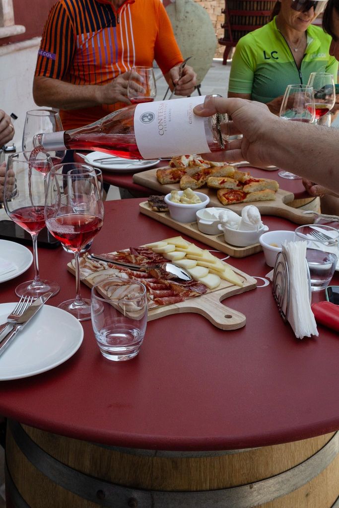 Tenute Girolamo: Weinkellereibesichtigung und Premium-Verkostung im Itria-Tal