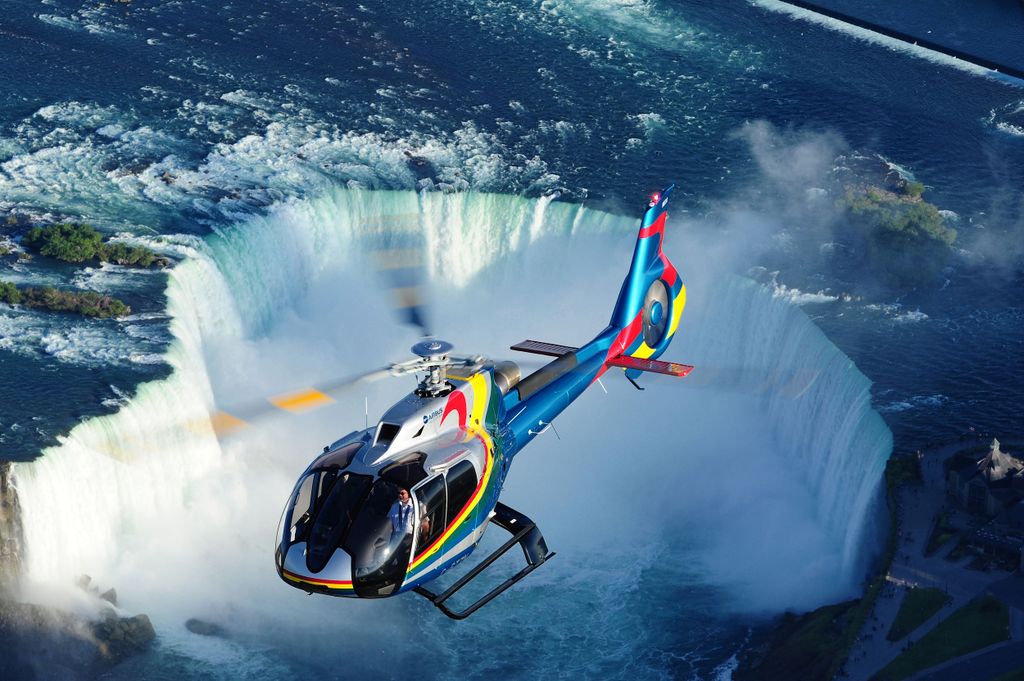 Niagarafälle, Kanada: Hubschrauber-Rundflug