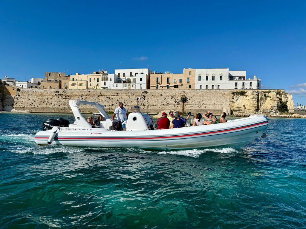Otranto: Private oder geteilte Bootstour mit Schwimmen und Verkostung