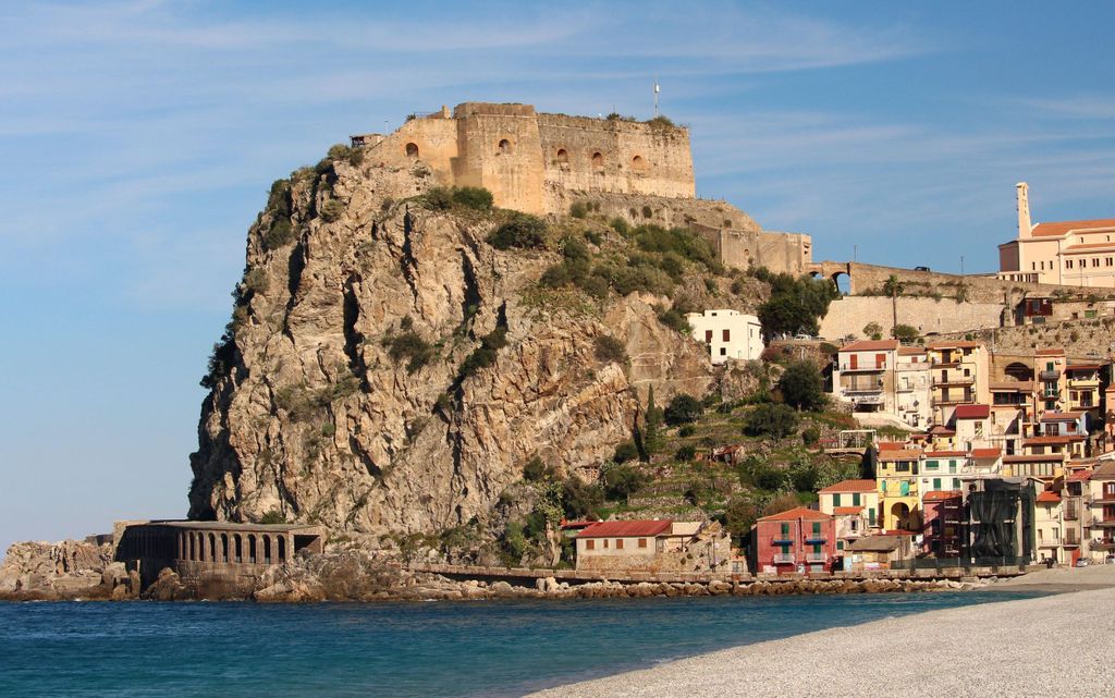 Ab Tropea: Tagestour nach Scilla und Reggio Calabria