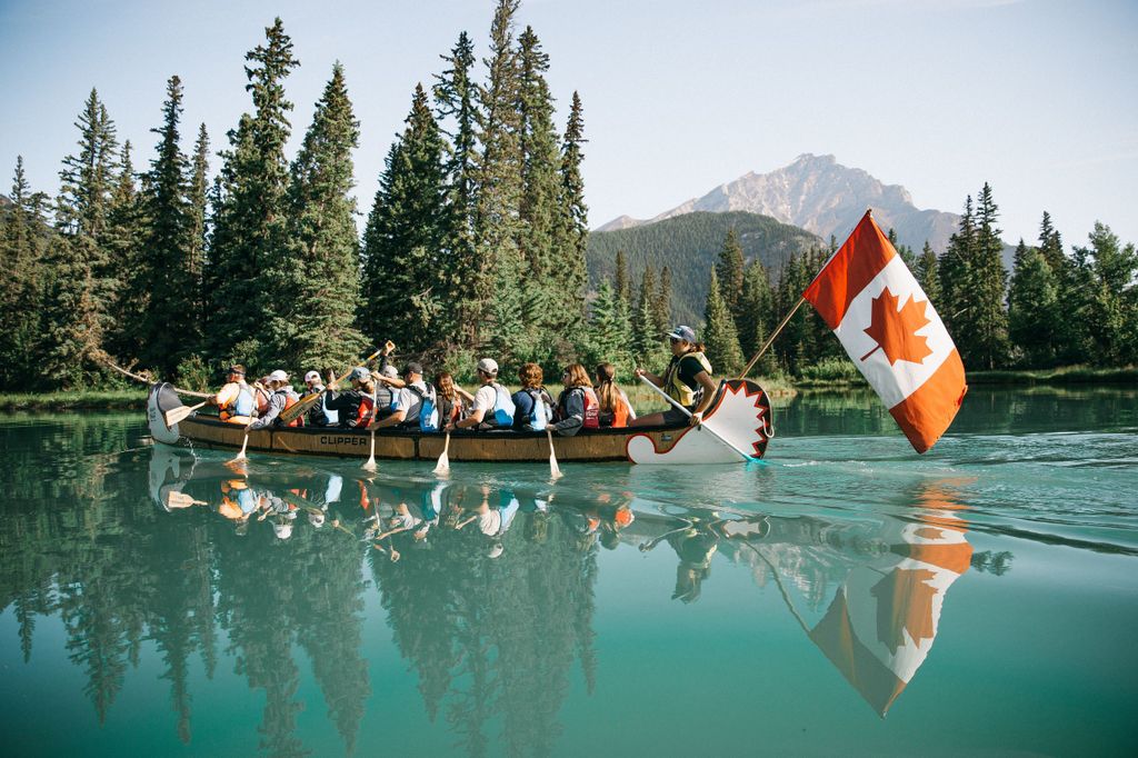 Banff National Park: Big Canoe River Explorer Tour
