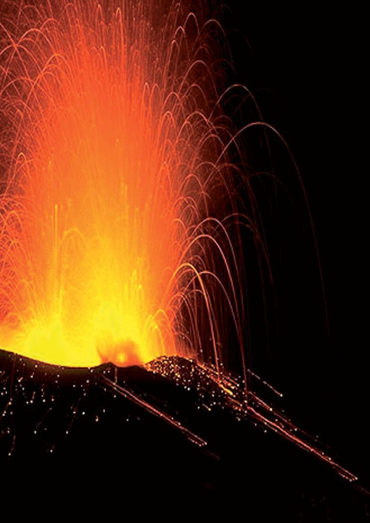 Ab Tropea: Stromboli bei Nacht