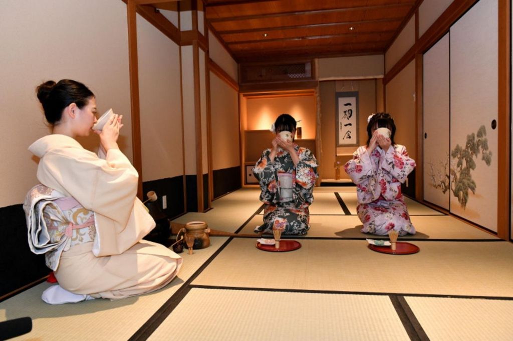 Kyoto: Kimono-Teezeremonie im Orizuruya Gion