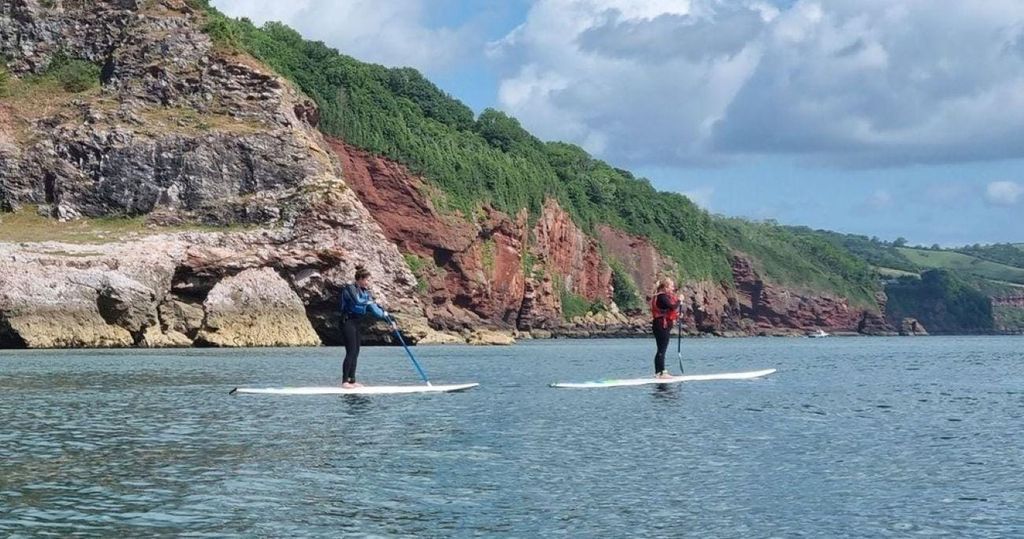 Torquay: Solo- und Riesen-SUP-Board-Verleih