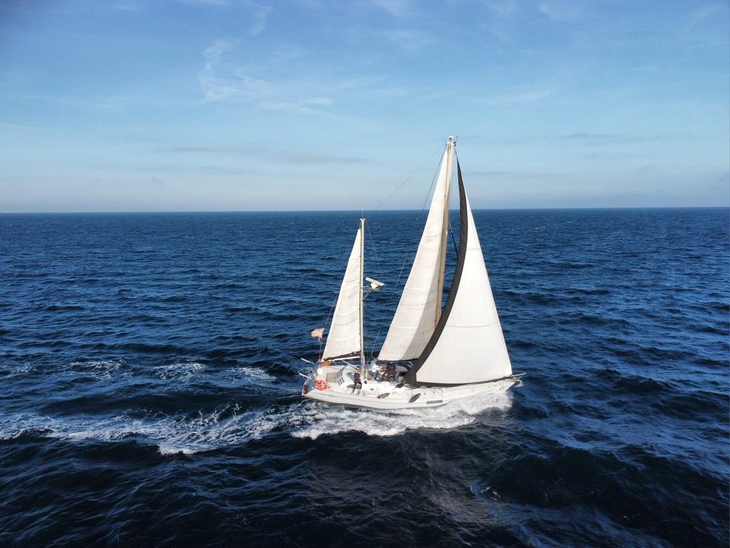 Santa Pola: Segeltörns nach Tabarca, Schnorcheln und Sonnenuntergang mit Verkostung