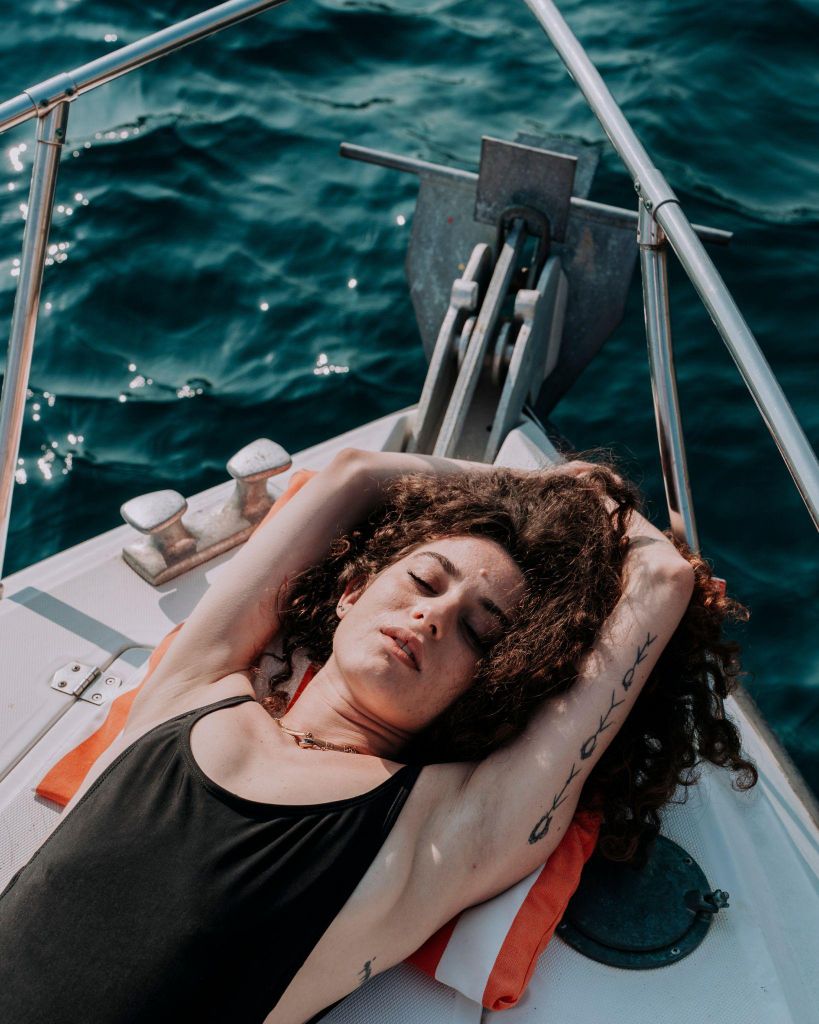 Procida: Private Motorboot-Tour nach Capri mit Mittagessen