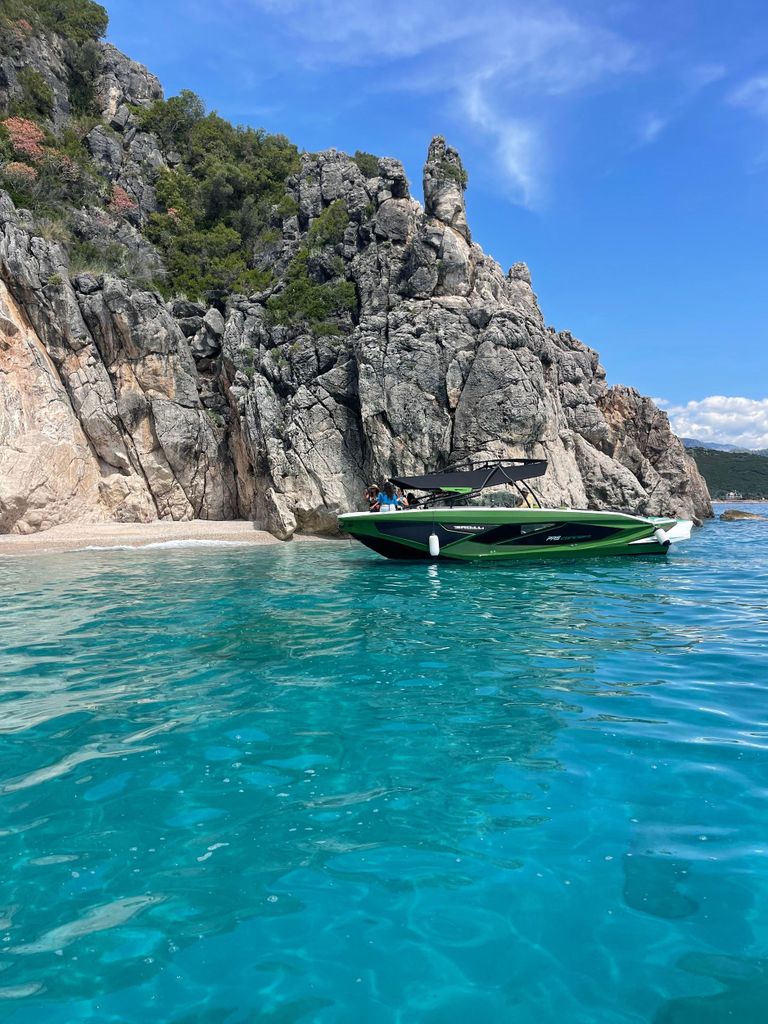 Himara: Bootstour an der albanischen Riviera mit Schwimmstopps