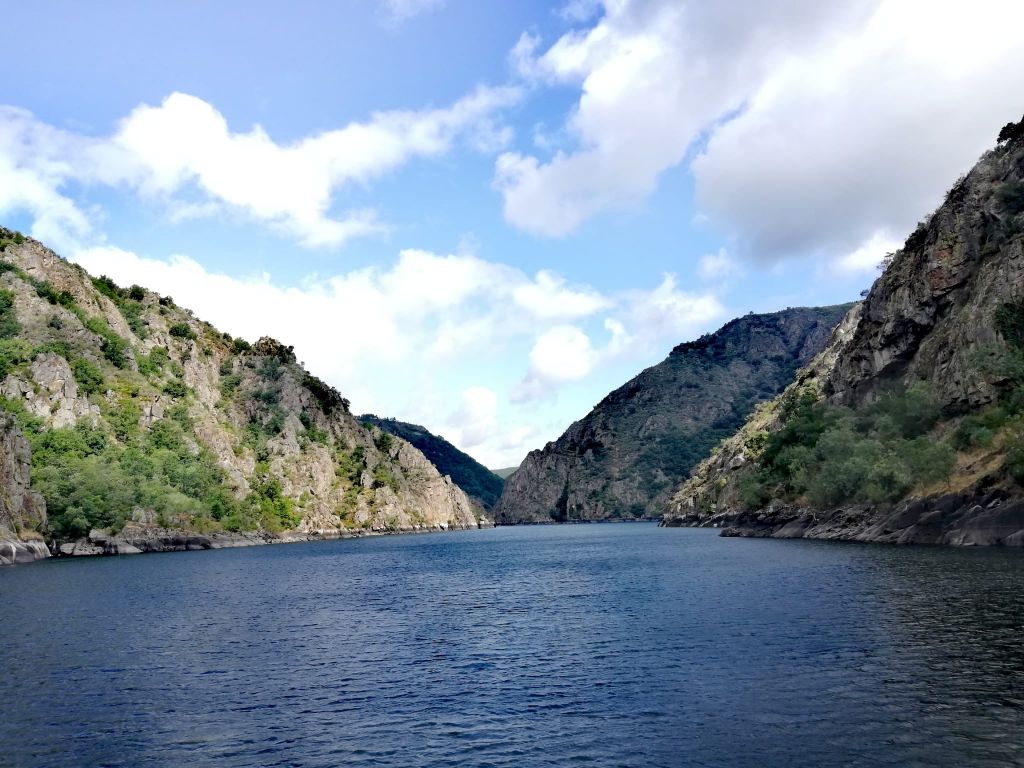 Ab Santiago: Ausflug nach Ribeira Sacra und Ourense