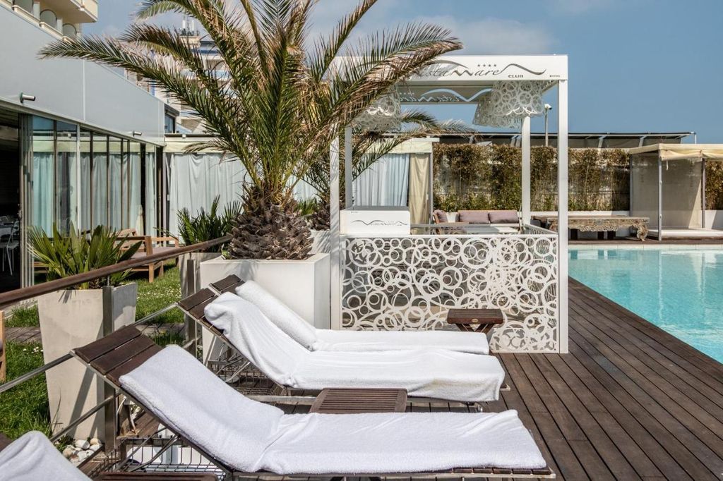 Lido di Savio Beach Club Tag mit Pool