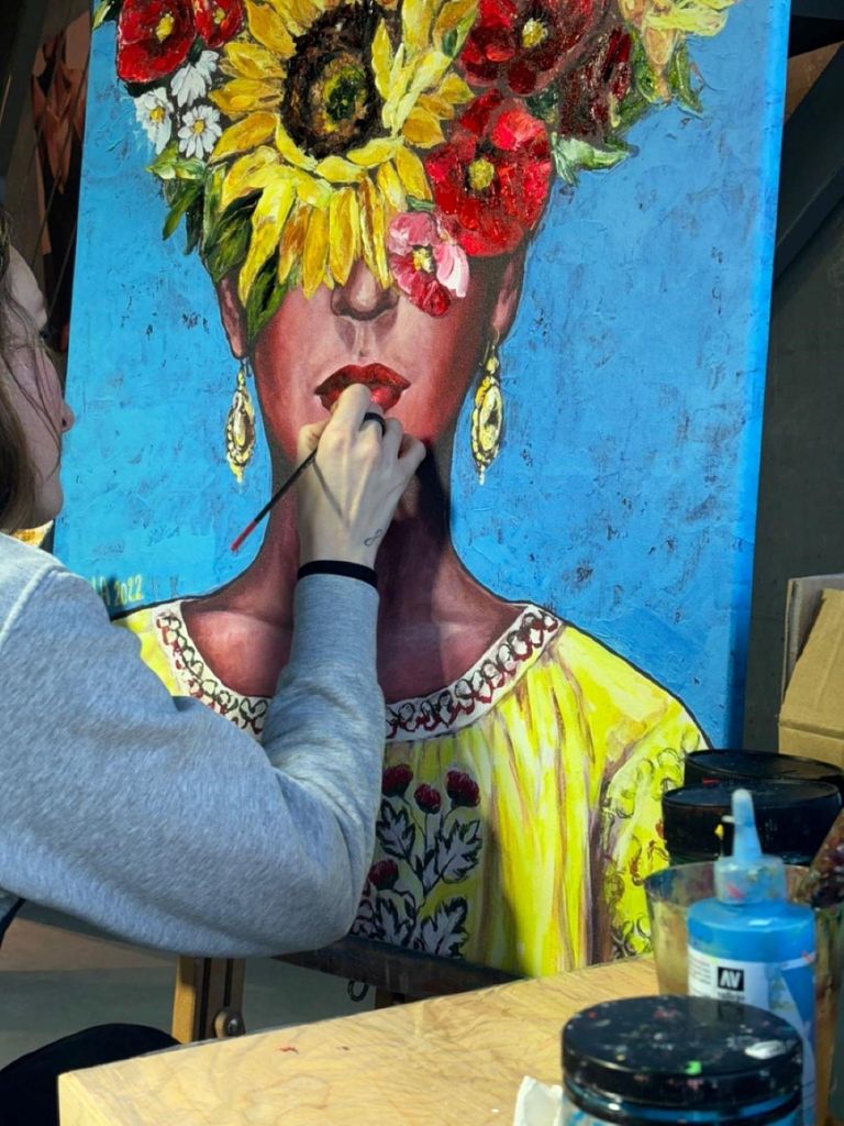 Eintritt in die Roots Gallery + 1 Glas Wein mit Snacks + 1 Kunstdruck