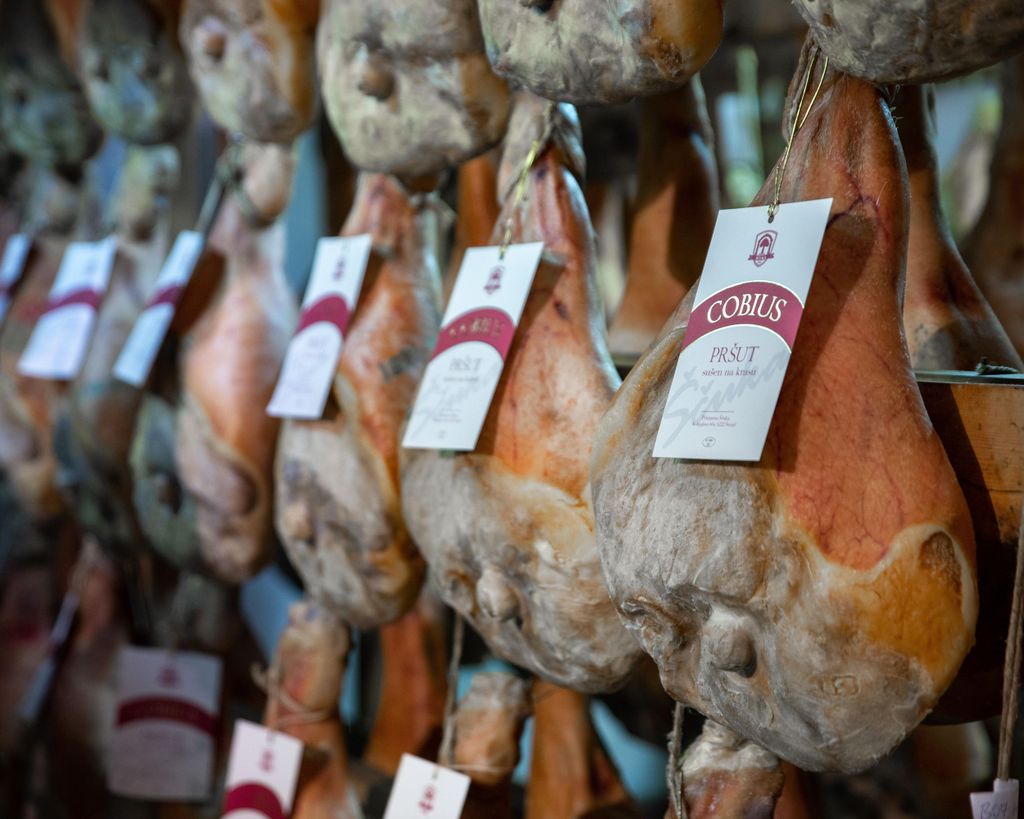 Karst: Führung durch ein authentisches Prosciutto-Haus
