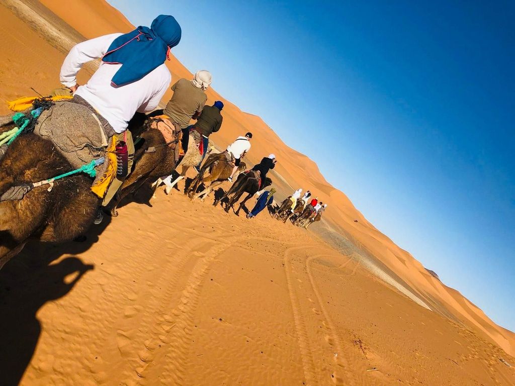 Von Marrakech aus: Private Tour 2-Tage zur magischen Wüste Merzouga
