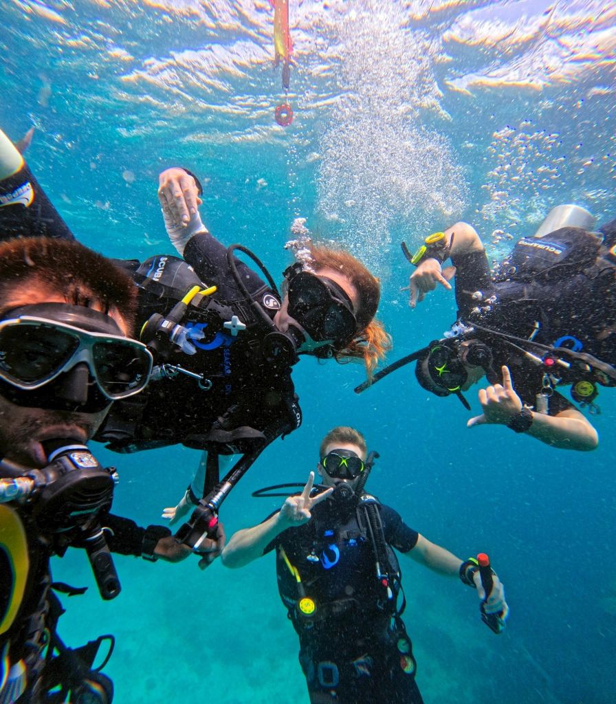 Ab Phuket: Tauchen & Schnorcheln auf Racha Yai