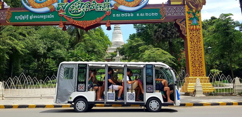 Kulturerbe-Tour durch Phnom Penh im Elektrobus