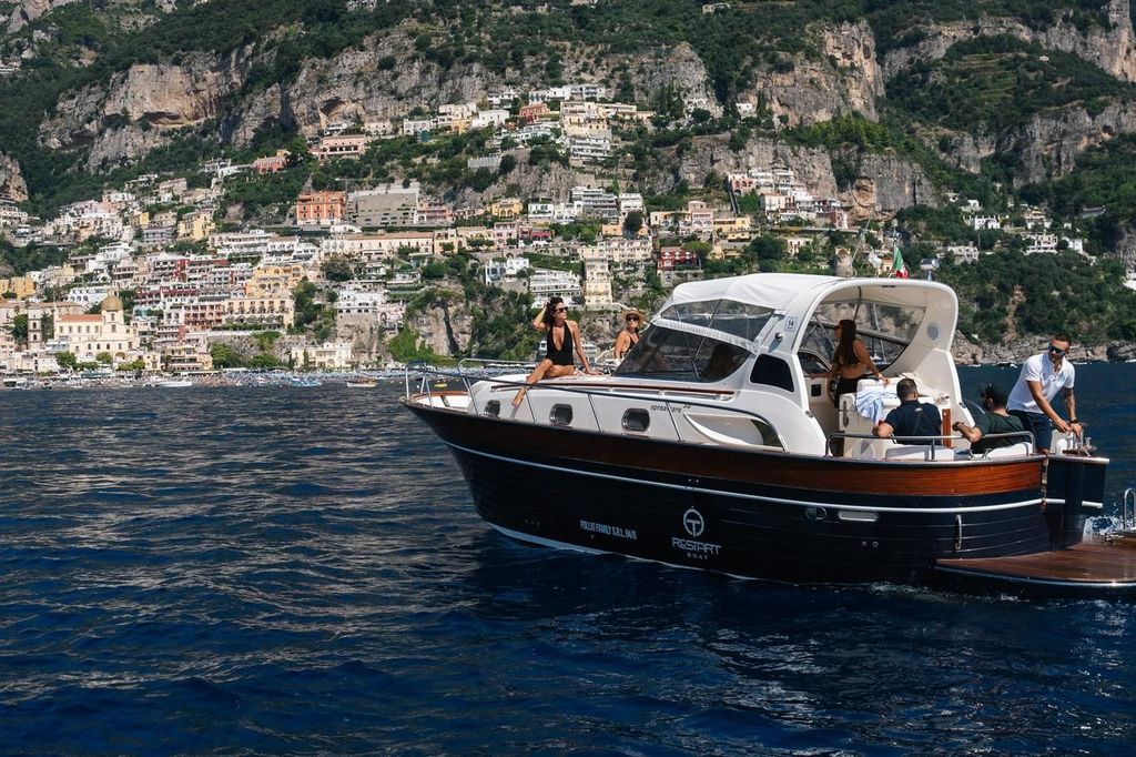 Positano: Amalfiküste & Smaragdgrotte Private Bootstour