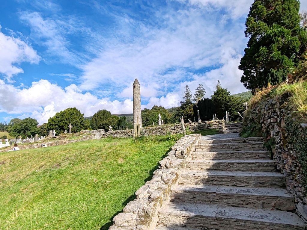 Wicklow Mountains und Kilkenny City: private Tour