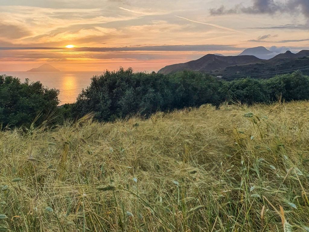 Lipari: Alte Körner und typisches Mittagessen