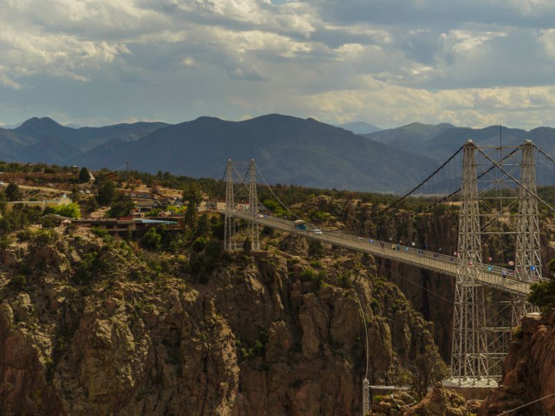 Ehemals höchste Hängebrücke der Welt: Die 219 Meter hohe "Royal-George-Bridge" in Colorado
