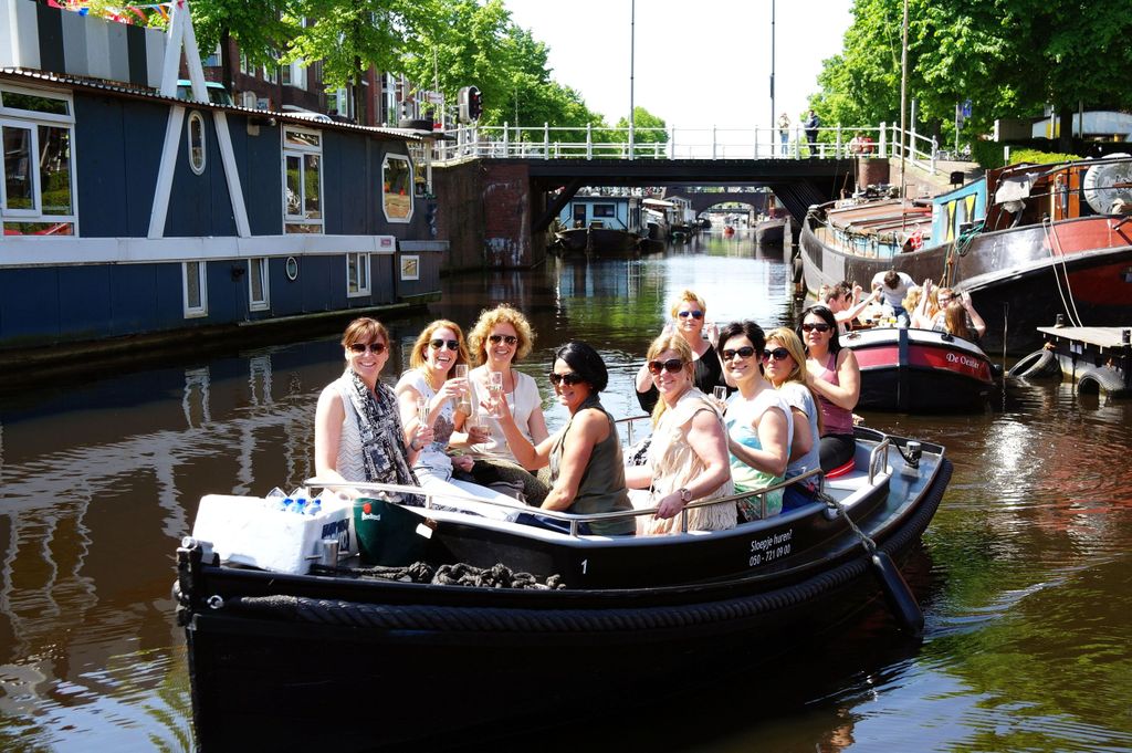 Groningen: Leiser Bootsverleih inklusive Getränk