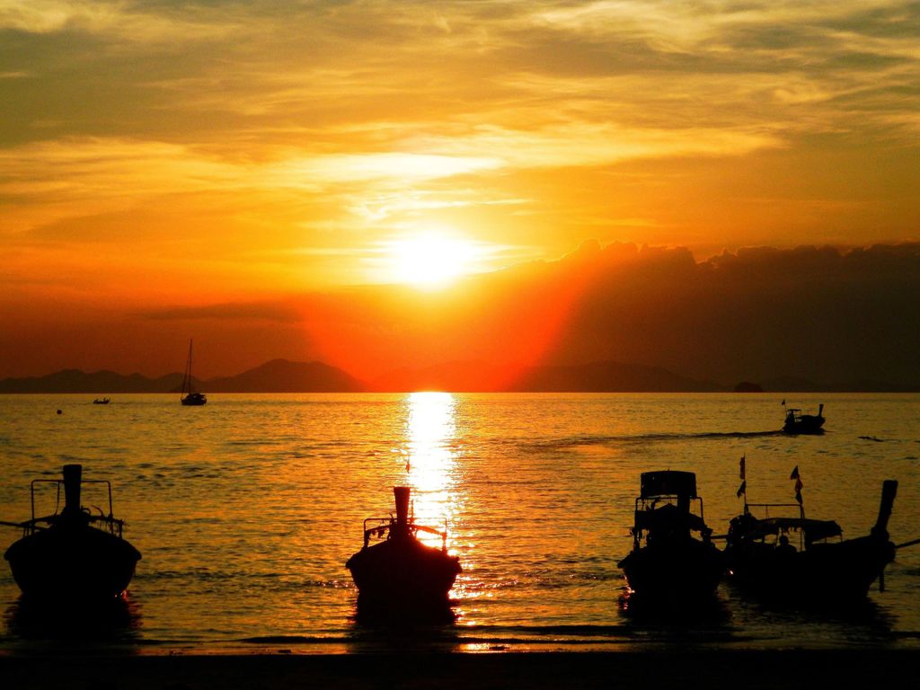 Krabi: 7 Islands Sunset Tour mit Buffet Dinner & Schnorcheln
