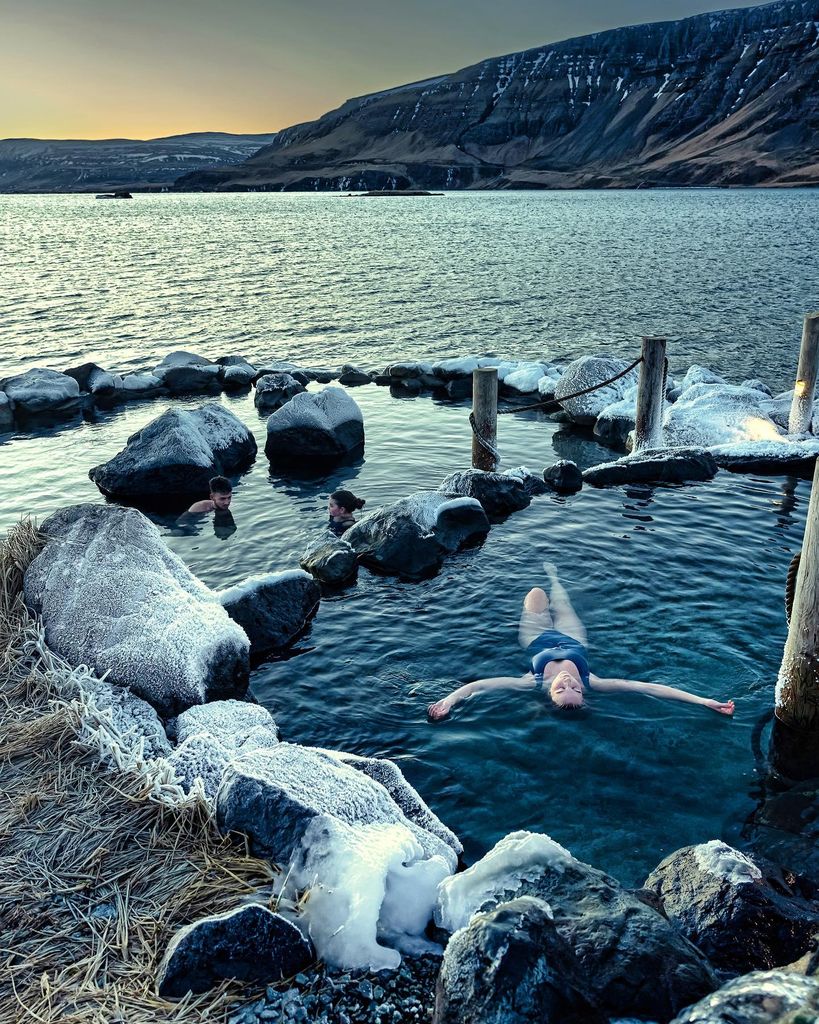 Privater Goldener Kreis und Hvammsvik Hot Springs (Bis zu 8 p.)