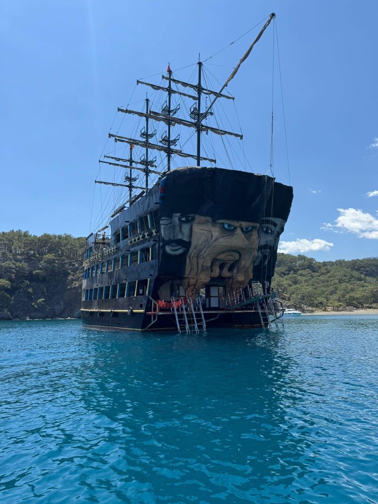 Antalya/Kemer: Bootstour zu Höhlen und Buchten mit Mittagessen