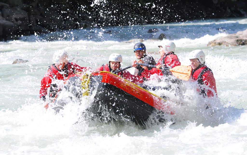 Ötztal: Action Wildwasser-Rafting in der Imster Schlucht