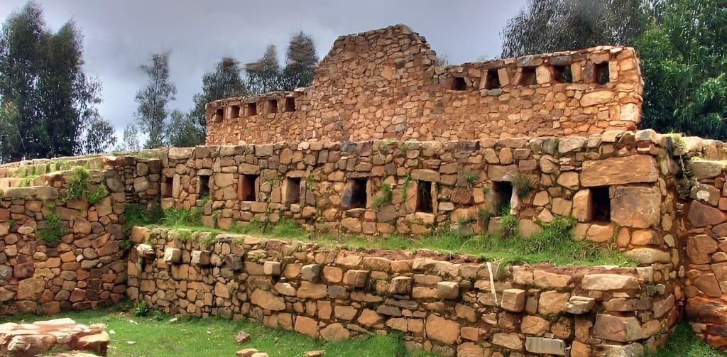 Von Cajamarca aus: Ausflug zur Lagune Sausacocha und zum Komplex Wiracochapampa
