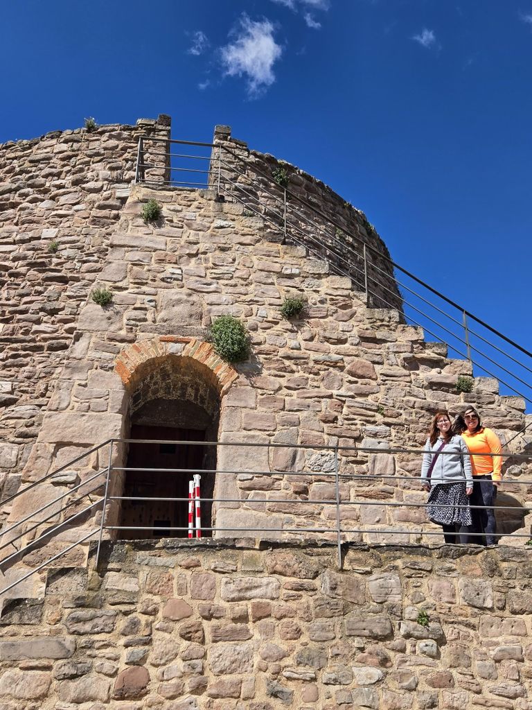 Cardona: Salzberg, Burg und Weintour