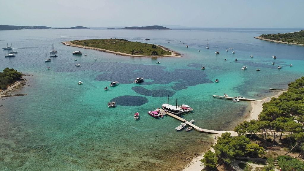 Trogir: Blaue Lagune und 3 Inseln Speedboat Tour