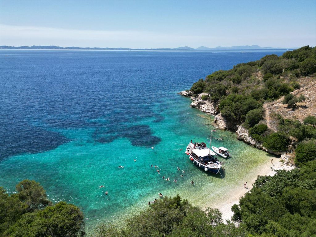 Ab Lefkimmi: Unsere private Bootstour nach Sivota & zur Blauen Lagune