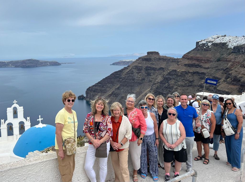 Santorini: Halbtägige Must-Sees in einer Kleingruppentour