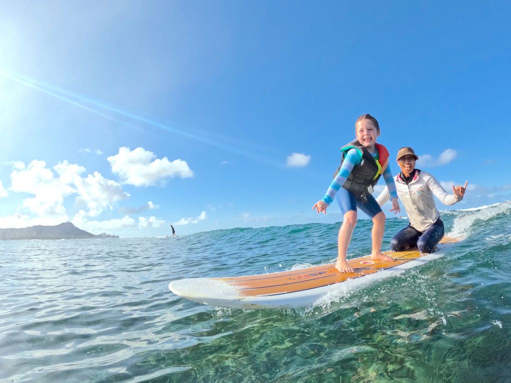 Oahu: Surfunterricht für Kinder am Waikiki Beach (bis 12)