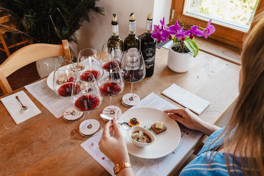 Montalcino: Geführte Winery Tour & Gourmet Food Tasting