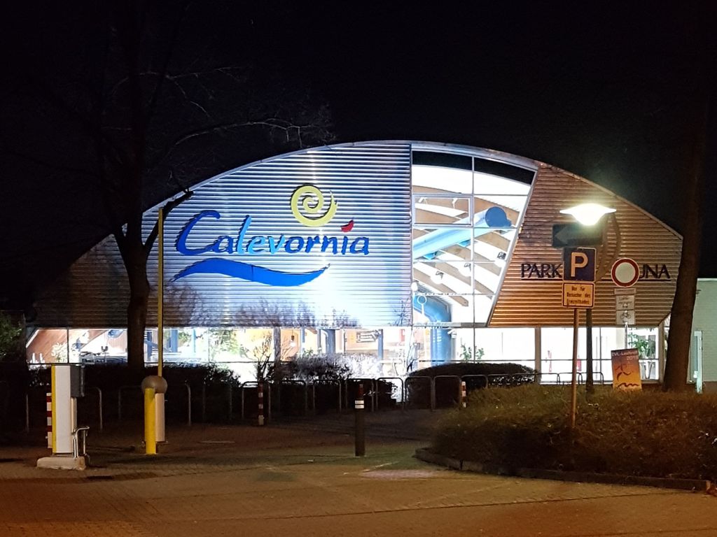Calevornia bei Nacht